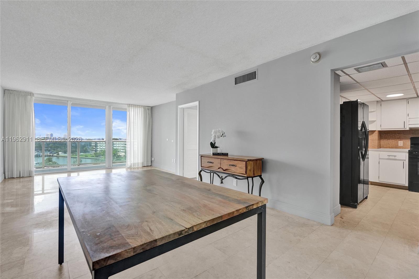 ARLEN HOUSE EAST CONDO - Residential