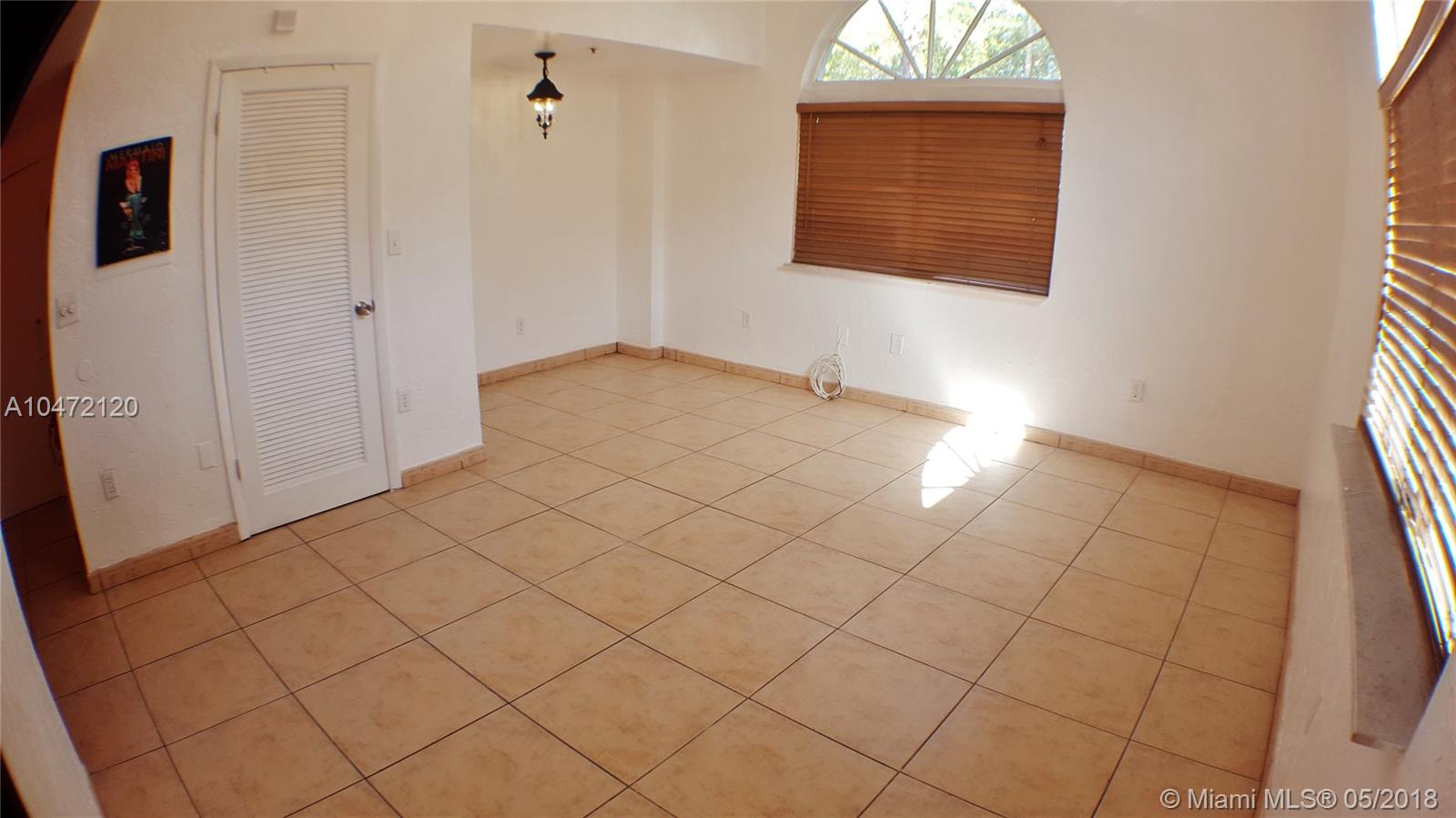 THE LEXINGTON EUCLID COND - Residential Lease