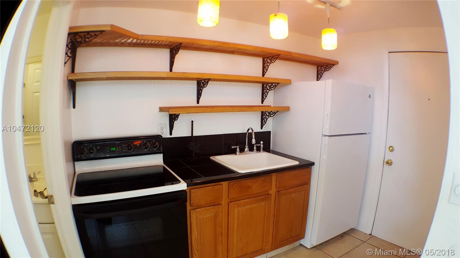 THE LEXINGTON EUCLID COND - Residential Lease