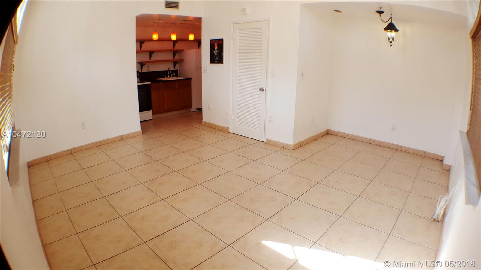 THE LEXINGTON EUCLID COND - Residential Lease