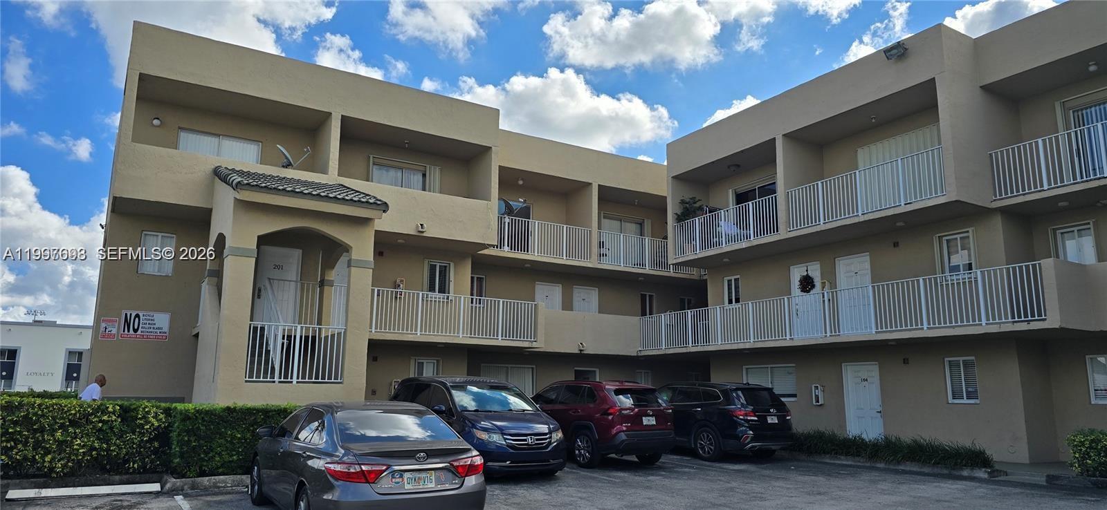EL PARAISO AT HIALEAH CON - Residential Lease