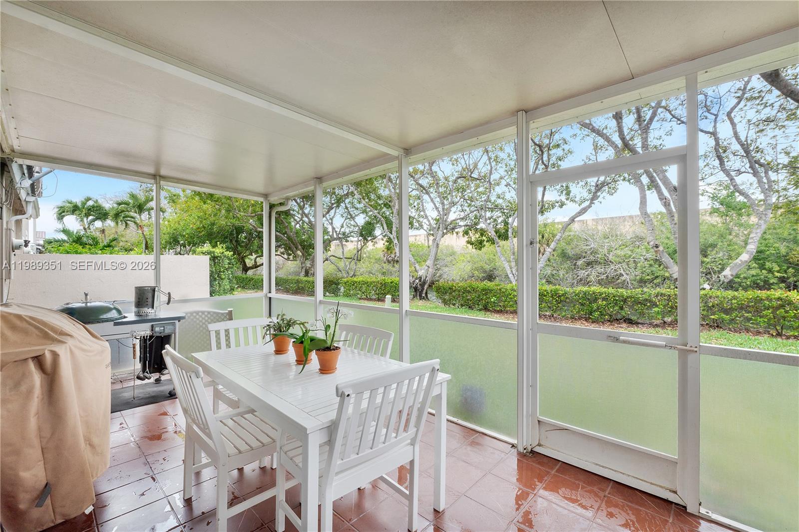 KENSINGTON MANOR - Residential