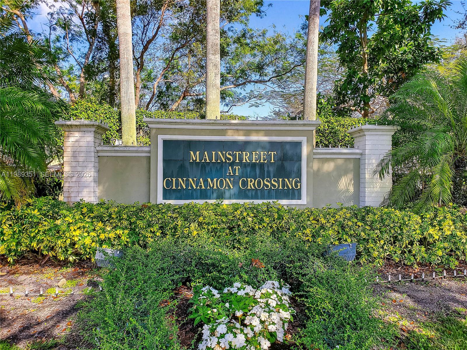 KENSINGTON MANOR - Residential