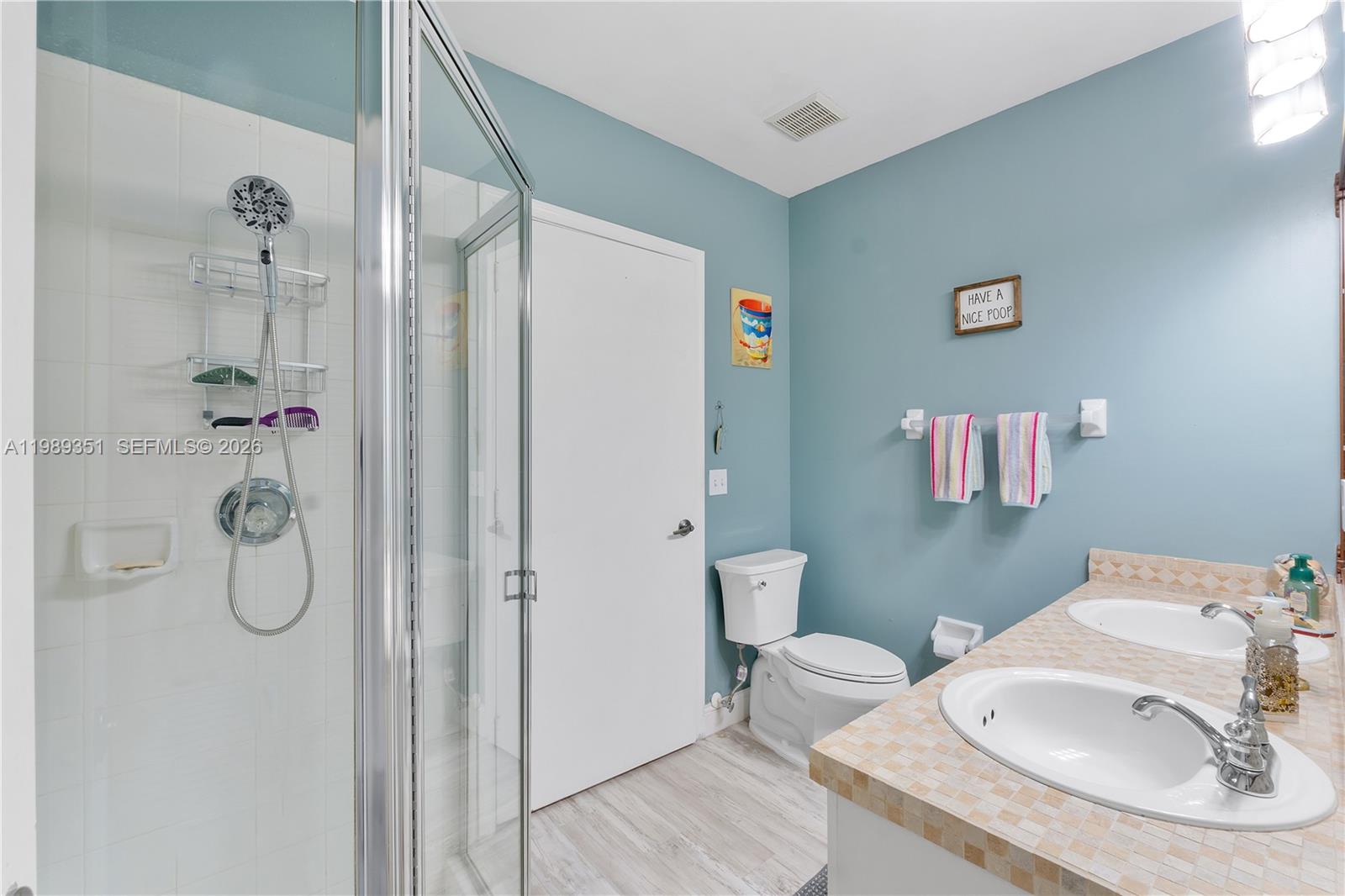 KENSINGTON MANOR - Residential