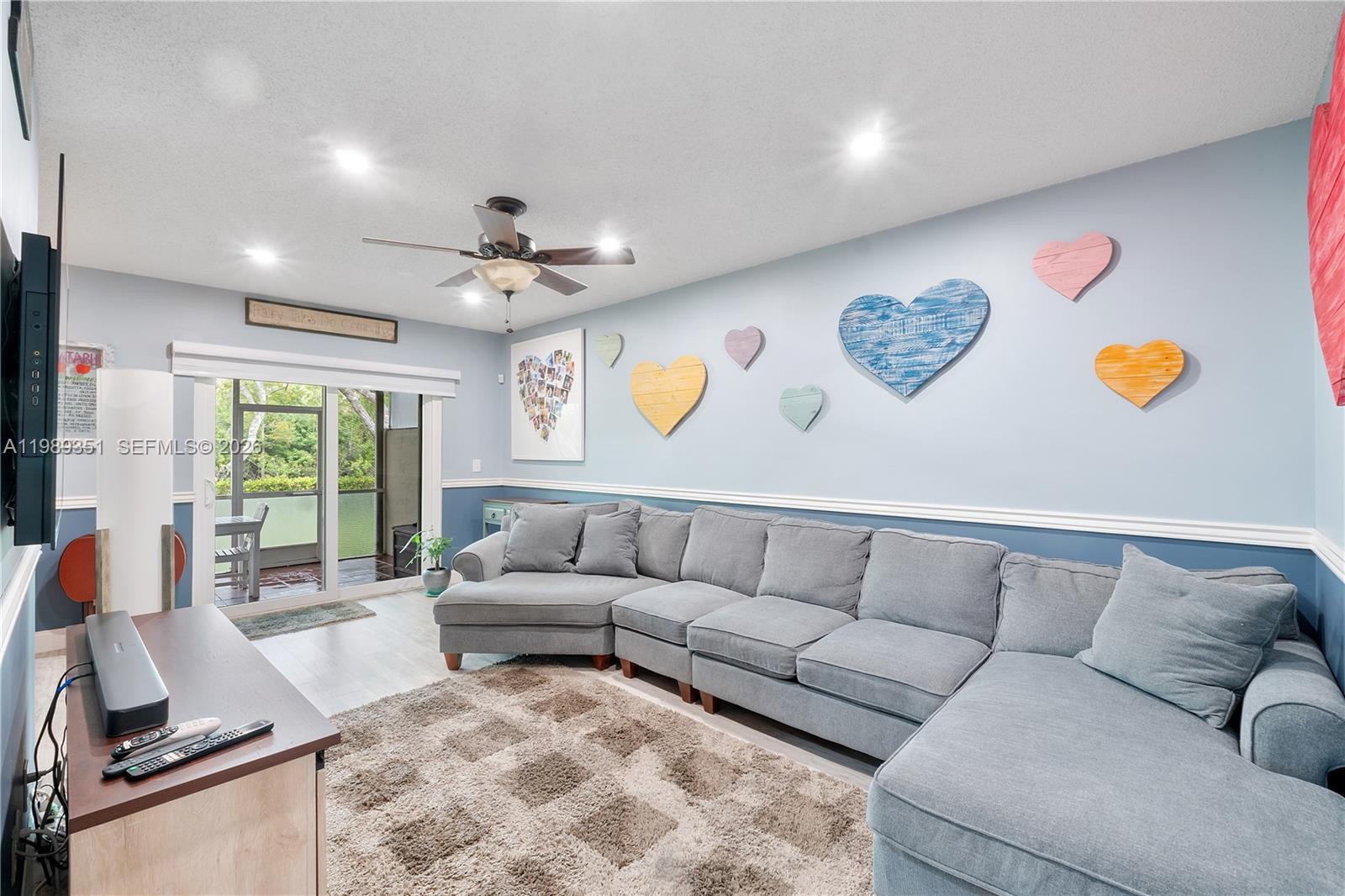 KENSINGTON MANOR - Residential