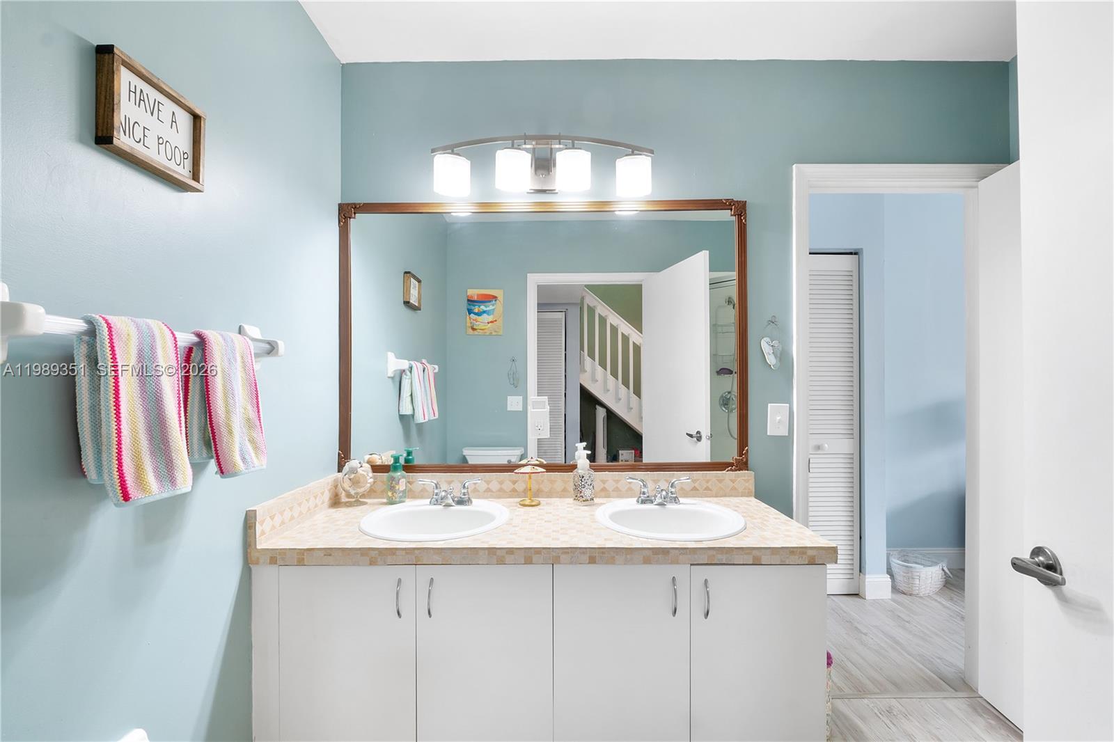 KENSINGTON MANOR - Residential