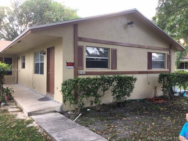 species 2 bed 1 bath in the heart of Hollywood close to everything. Quiet neighbor hood, recently remodeled. .super clean. Central AC