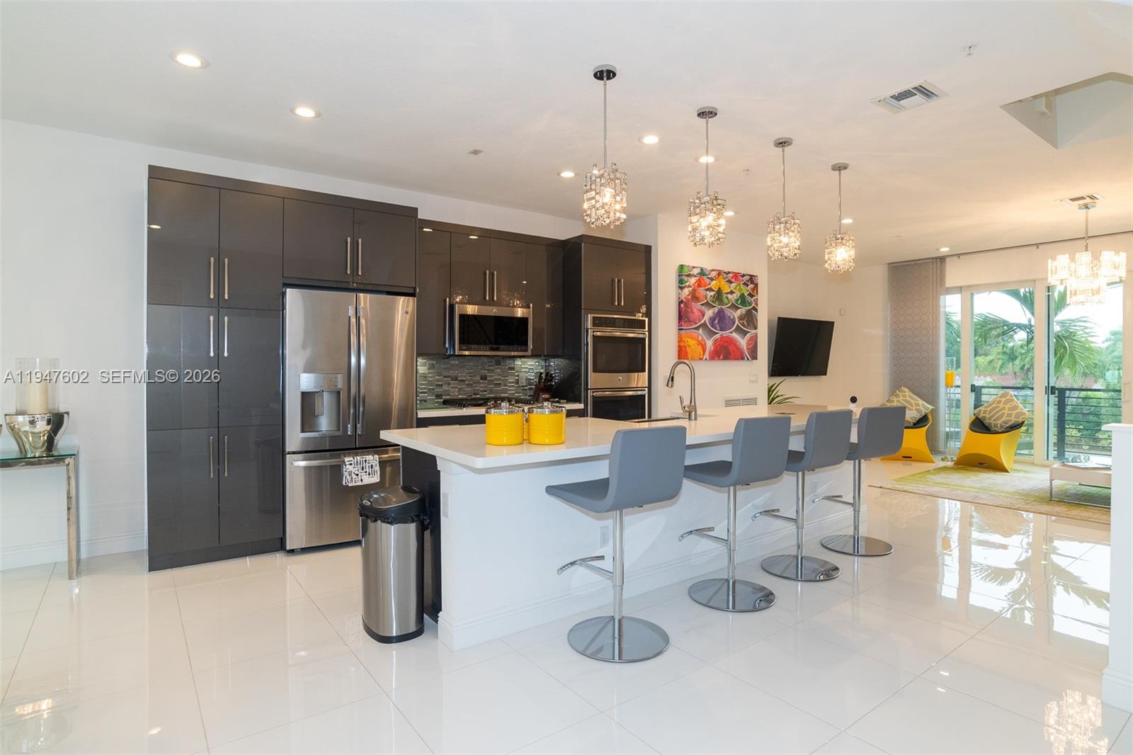 POINTE @ MIDDLE RIVER - Residential