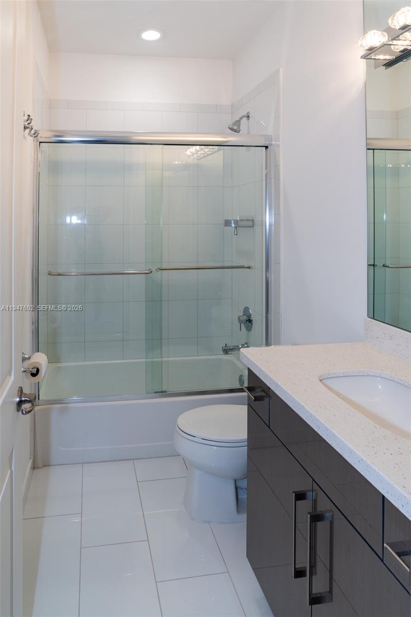 POINTE @ MIDDLE RIVER - Residential