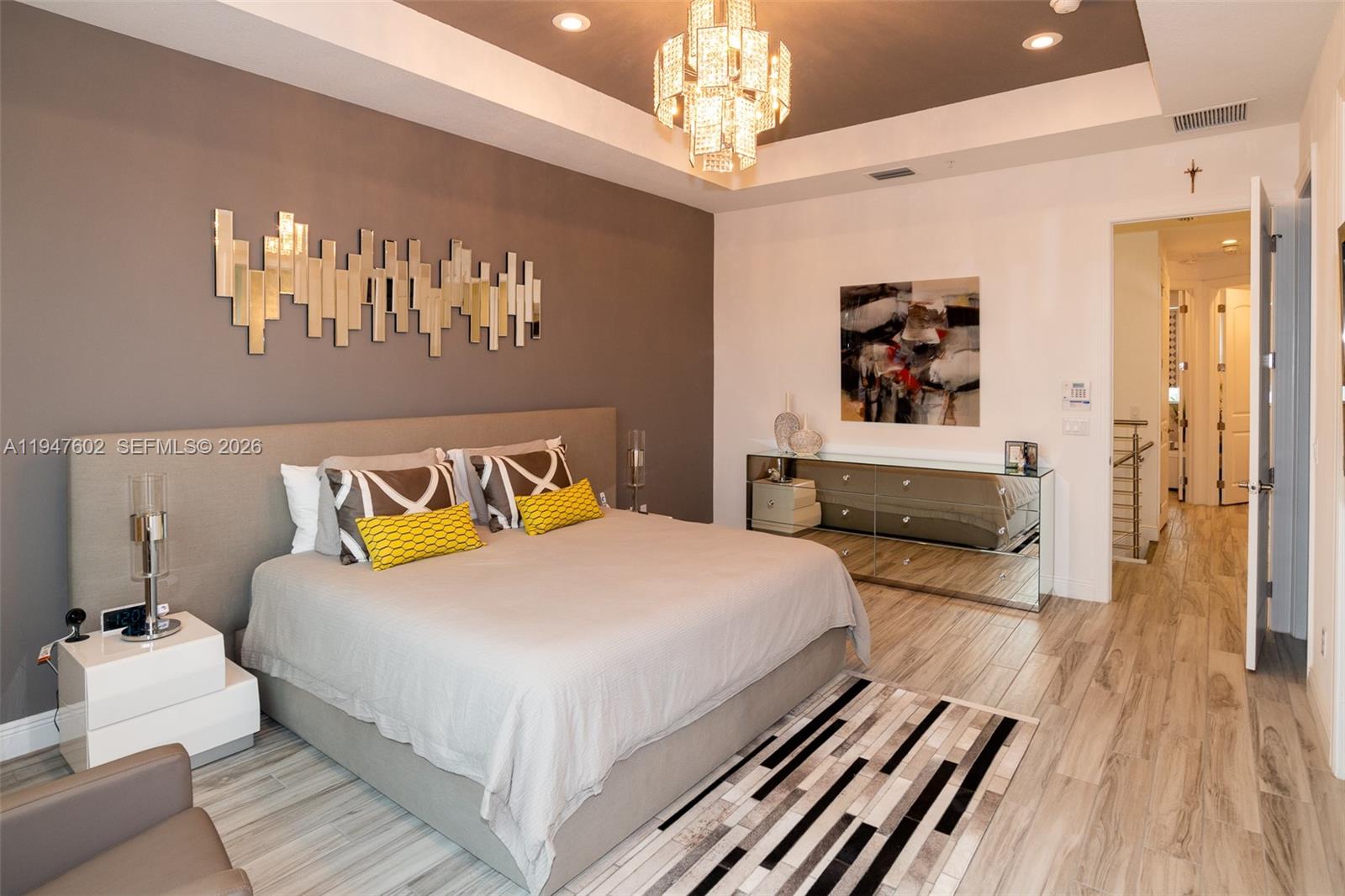 POINTE @ MIDDLE RIVER - Residential