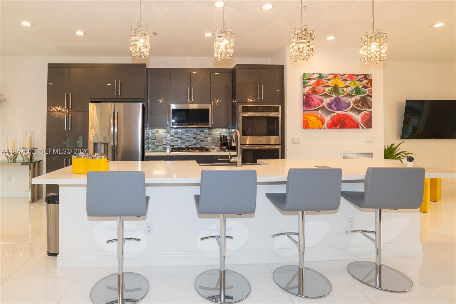 POINTE @ MIDDLE RIVER - Residential