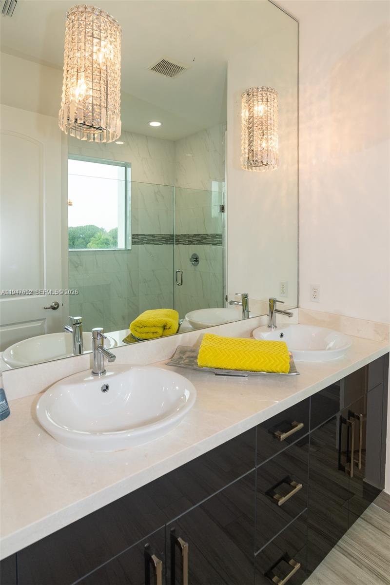 POINTE @ MIDDLE RIVER - Residential