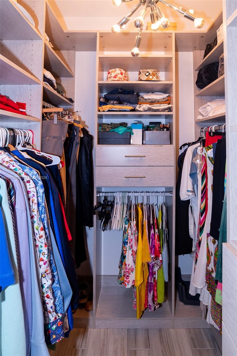 POINTE @ MIDDLE RIVER - Residential