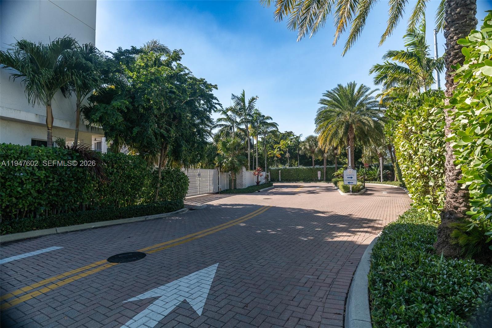 POINTE @ MIDDLE RIVER - Residential