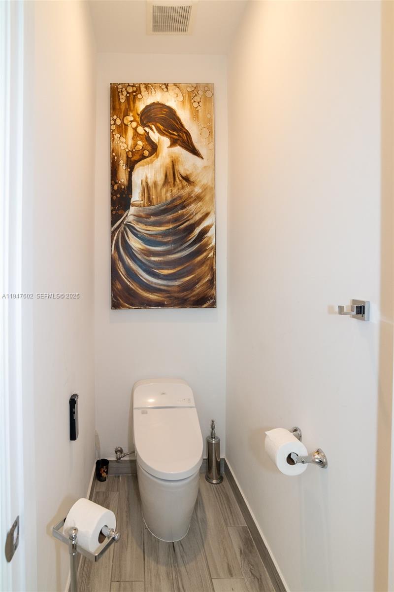 POINTE @ MIDDLE RIVER - Residential