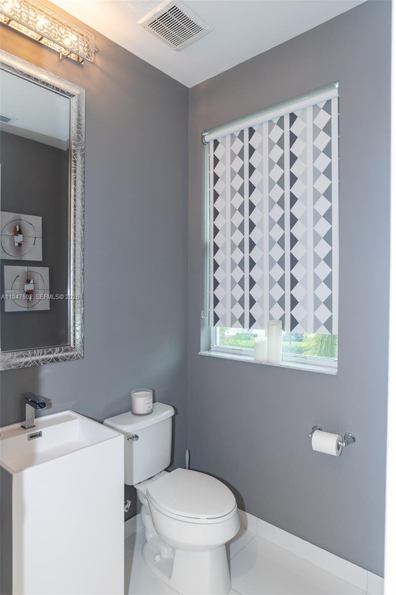 POINTE @ MIDDLE RIVER - Residential