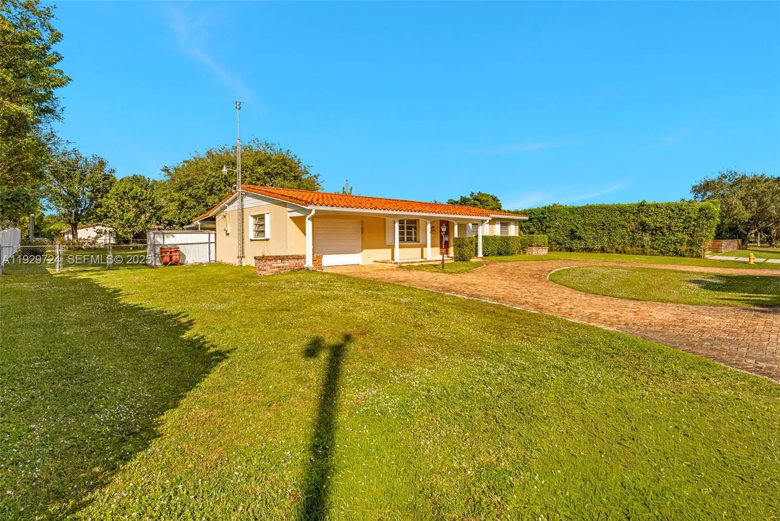 Miami, Florida 33156, United States, 3 Bedrooms Bedrooms, ,2 BathroomsBathrooms,Residential,Active,254497