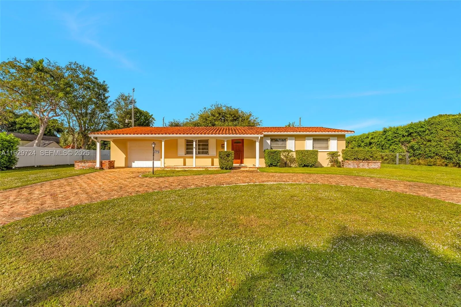 Miami, Florida 33156, United States, 3 Bedrooms Bedrooms, ,2 BathroomsBathrooms,Residential,Active,254497