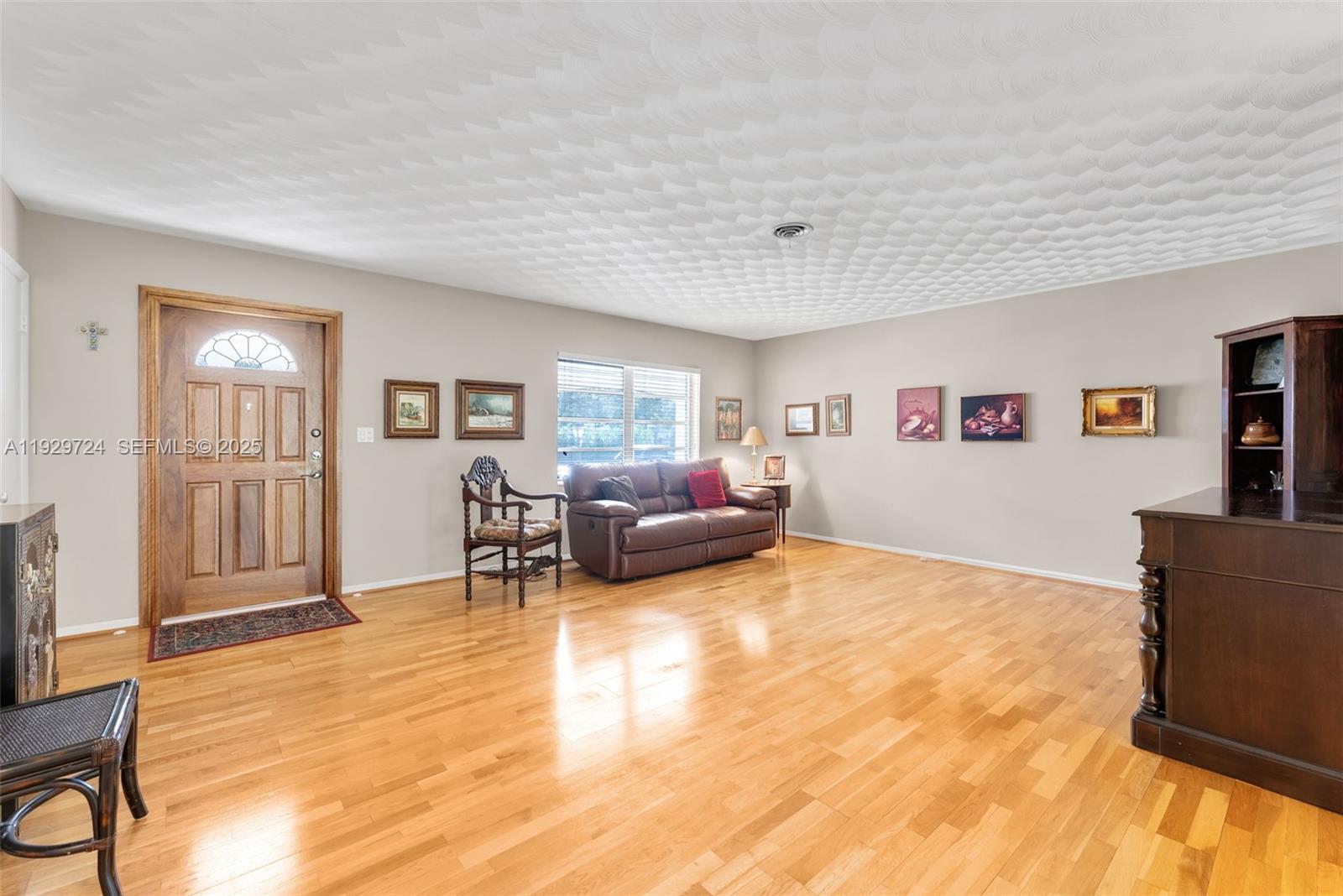 JACKSON HGTS - Residential