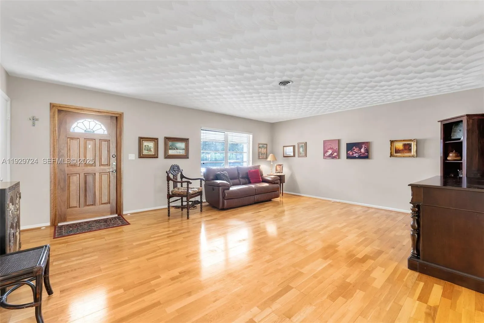 Miami, Florida 33156, United States, 3 Bedrooms Bedrooms, ,2 BathroomsBathrooms,Residential,Active,254497