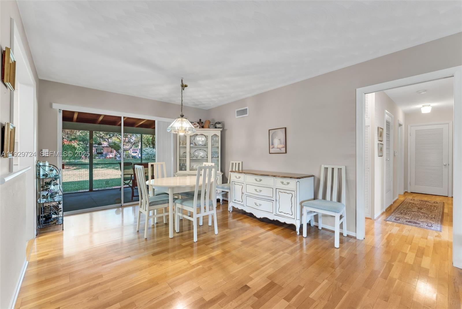 JACKSON HGTS - Residential