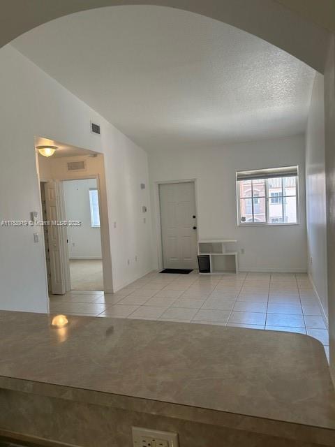 Rental Property at 1271 Se 28th Ct 203, Homestead, Miami-Dade County, Florida - Bedrooms: 2 
Bathrooms: 2  - $1,850 MO.