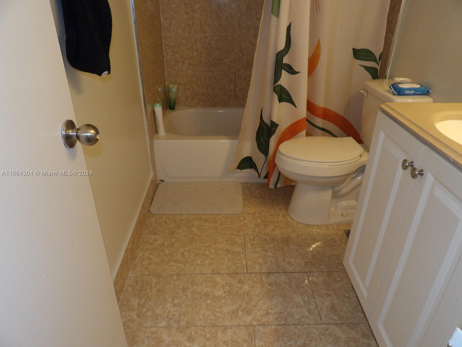 WINDMILL LAKES I CONDO - Residential