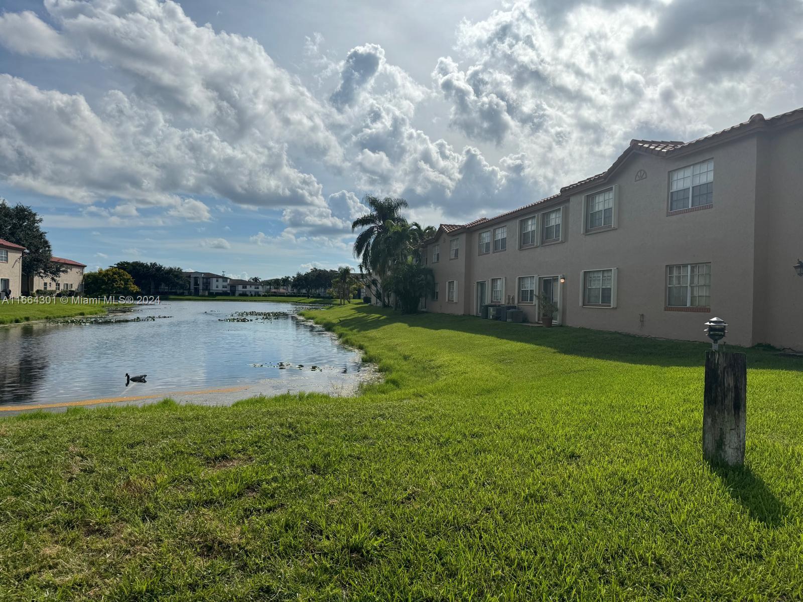 WINDMILL LAKES I CONDO - Residential