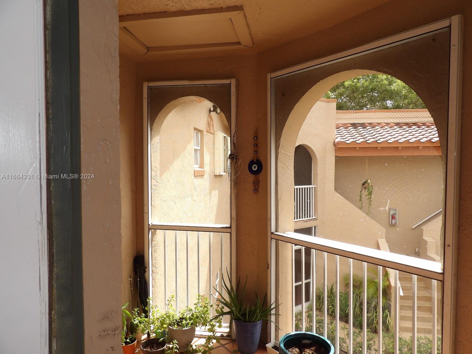WINDMILL LAKES I CONDO - Residential