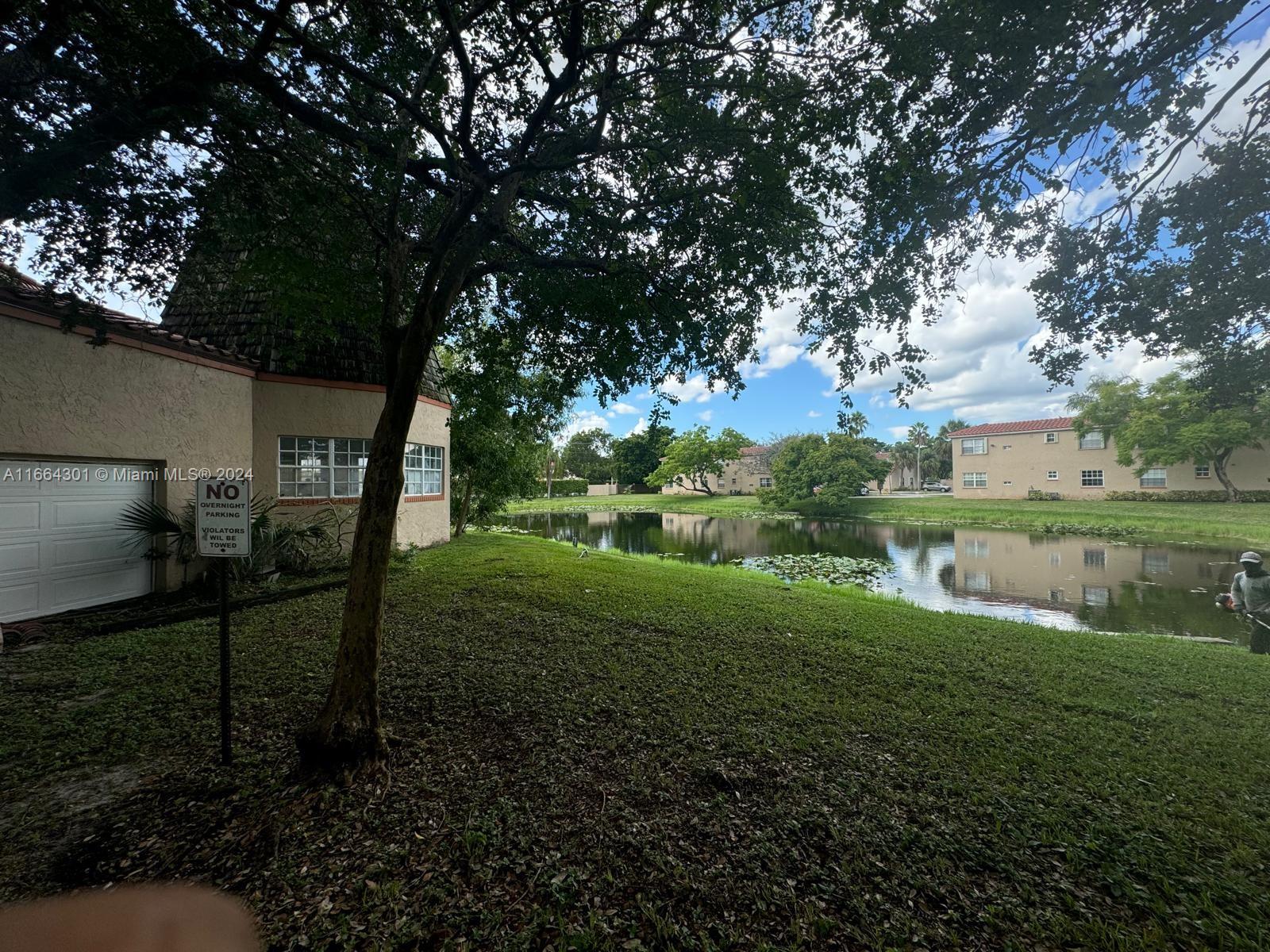 WINDMILL LAKES I CONDO - Residential