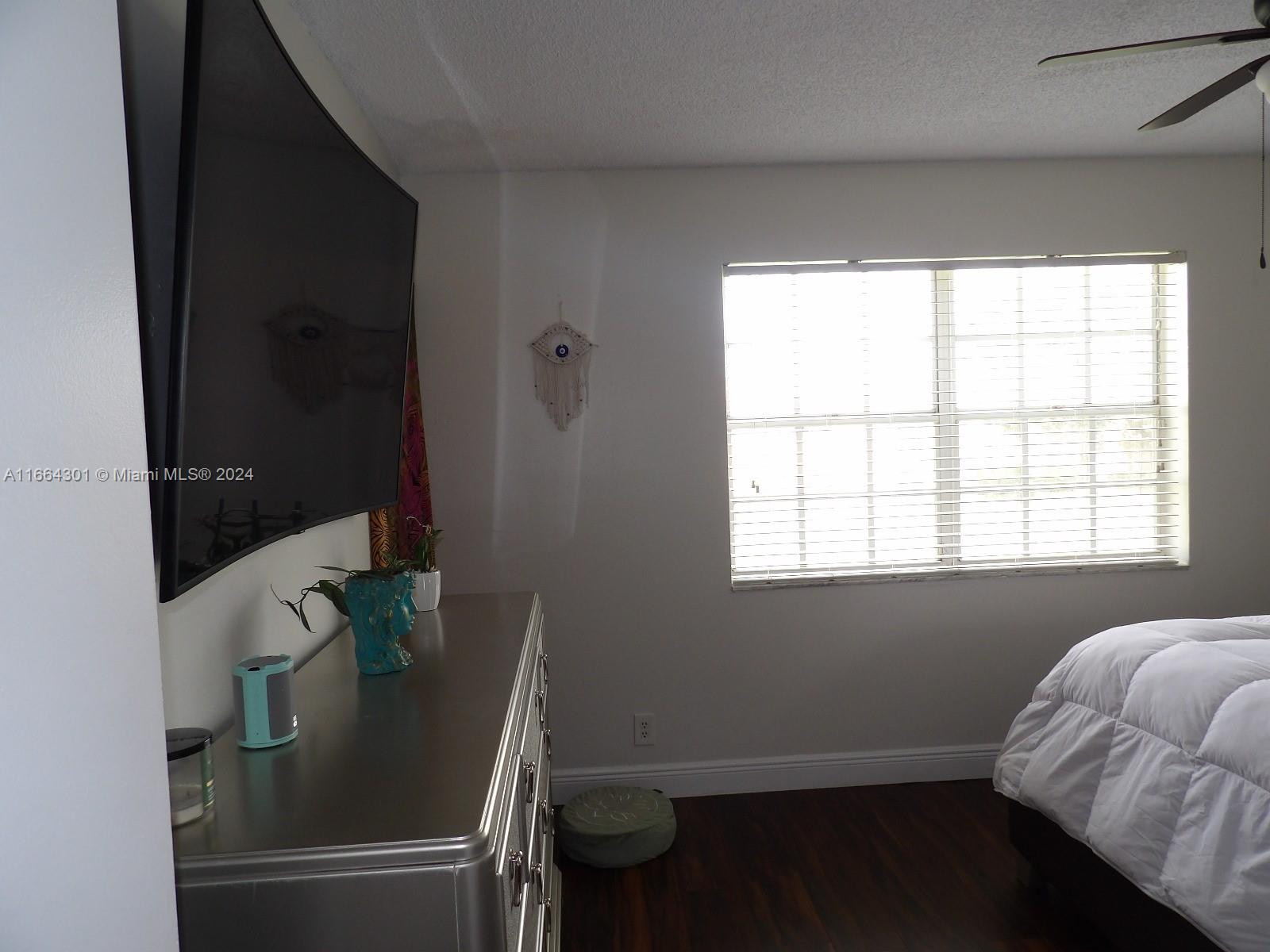 WINDMILL LAKES I CONDO - Residential