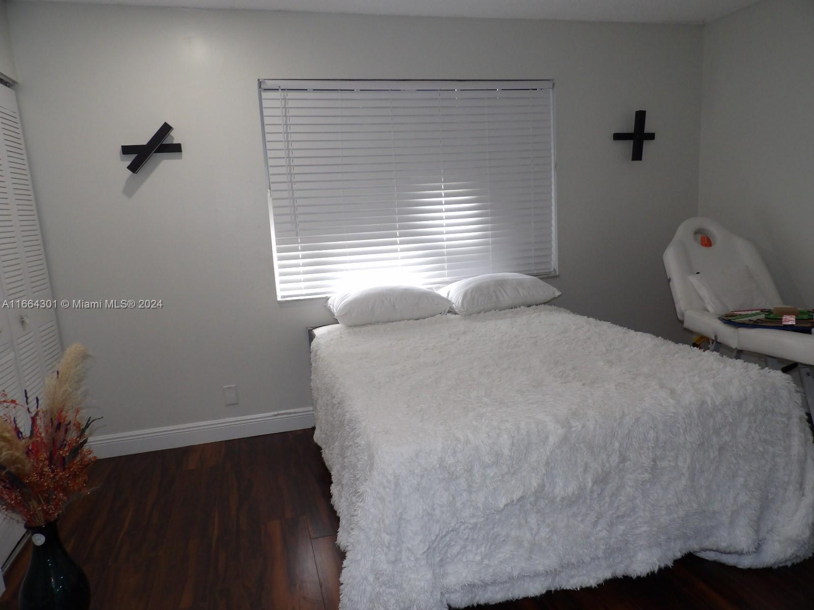 WINDMILL LAKES I CONDO - Residential