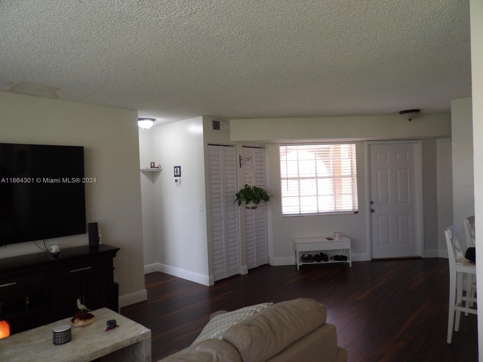 WINDMILL LAKES I CONDO - Residential