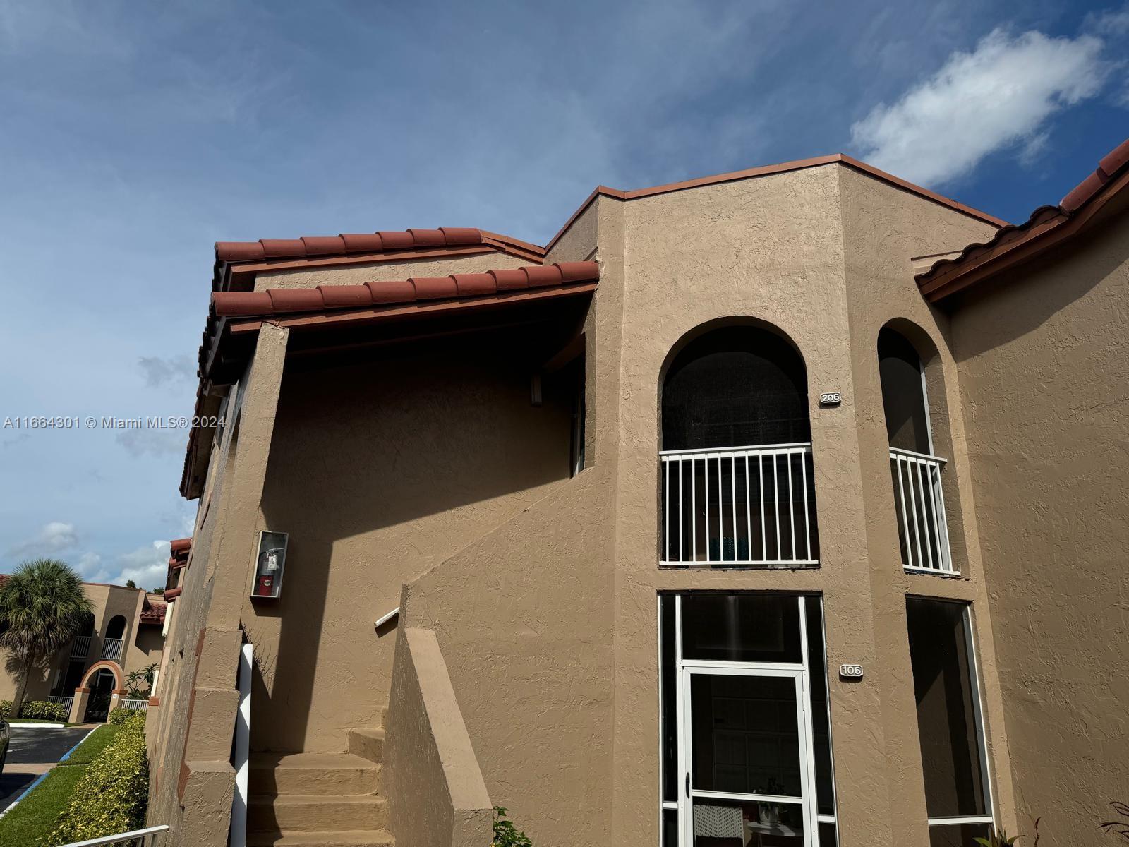 WINDMILL LAKES I CONDO - Residential