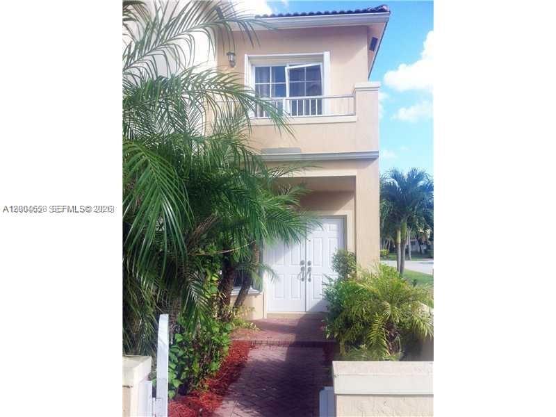 DORAL SOUTHEAST PATIO-HOM - Residential