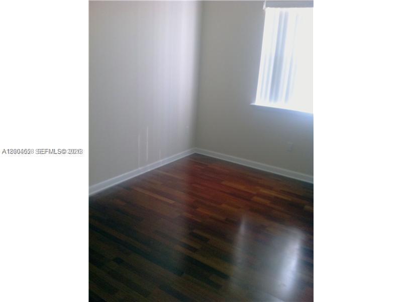 DORAL SOUTHEAST PATIO-HOM - Residential