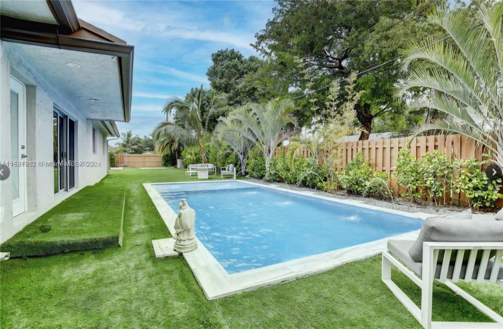 VENETIAN GARDEN REV - Residential