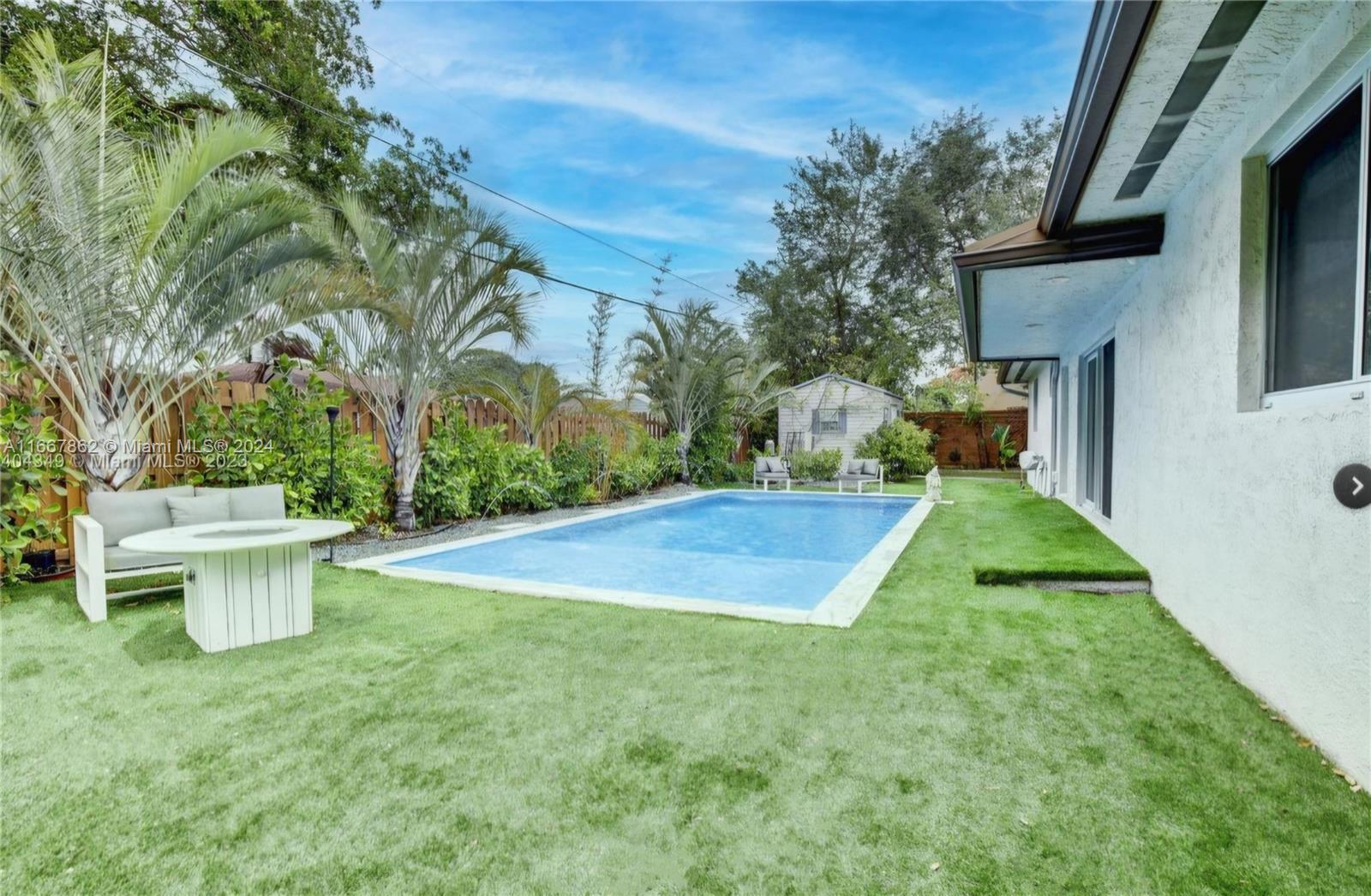 VENETIAN GARDEN REV - Residential