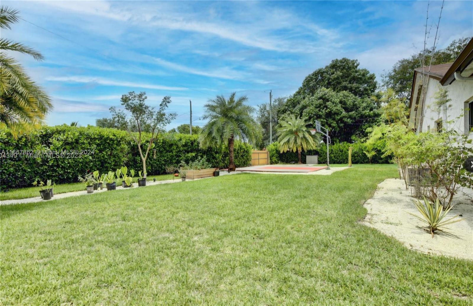 VENETIAN GARDEN REV - Residential