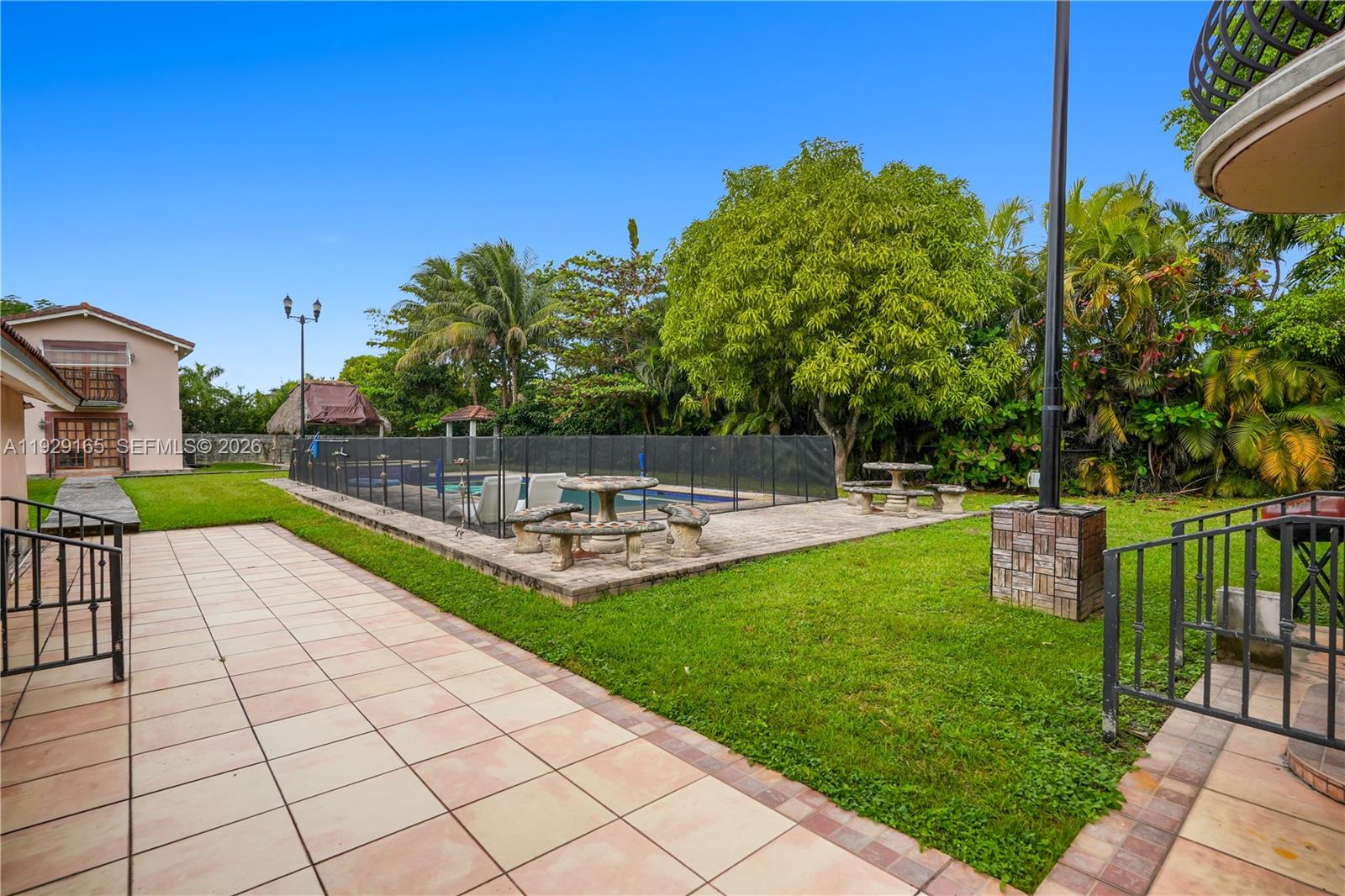 SWEETWATER ESTS SUB - Residential