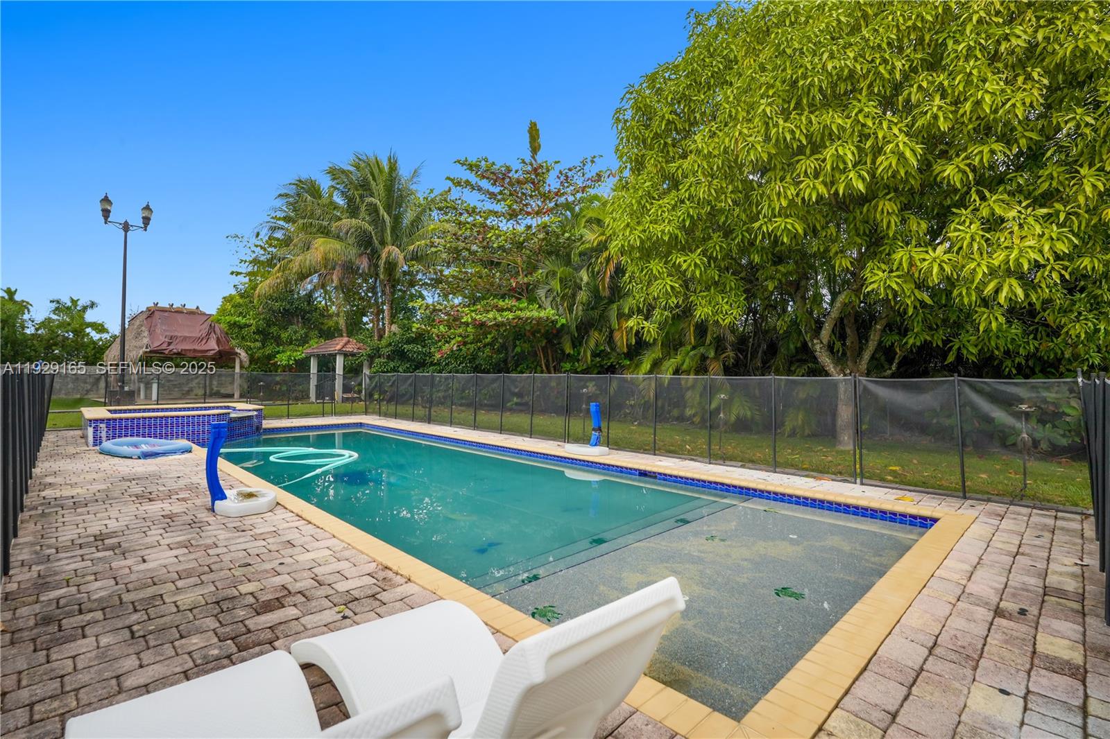 SWEETWATER ESTS SUB - Residential