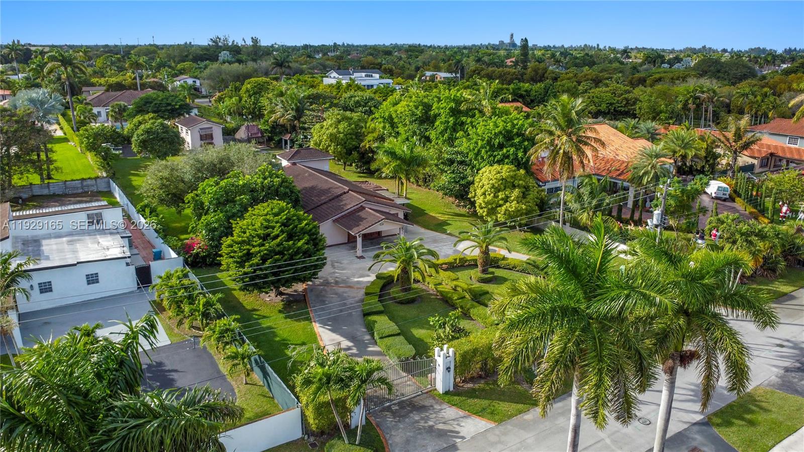 SWEETWATER ESTS SUB - Residential