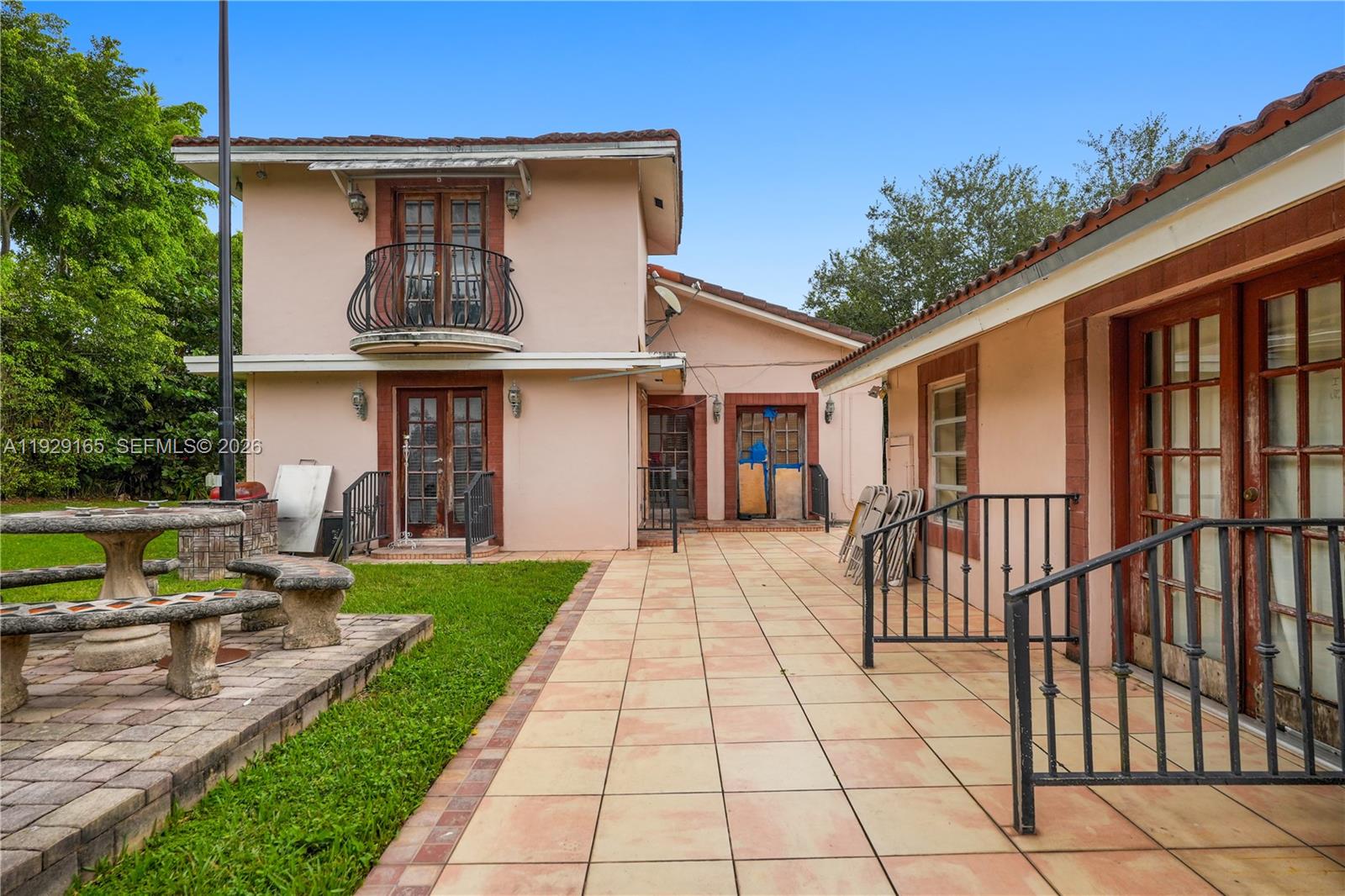 SWEETWATER ESTS SUB - Residential