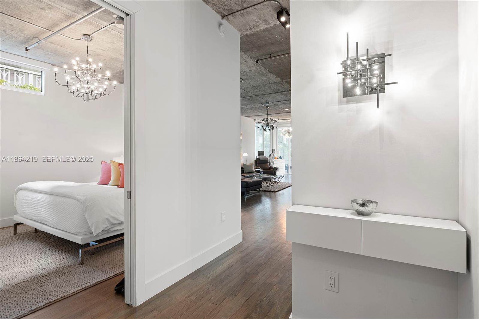 1700 Meridian Ave 307