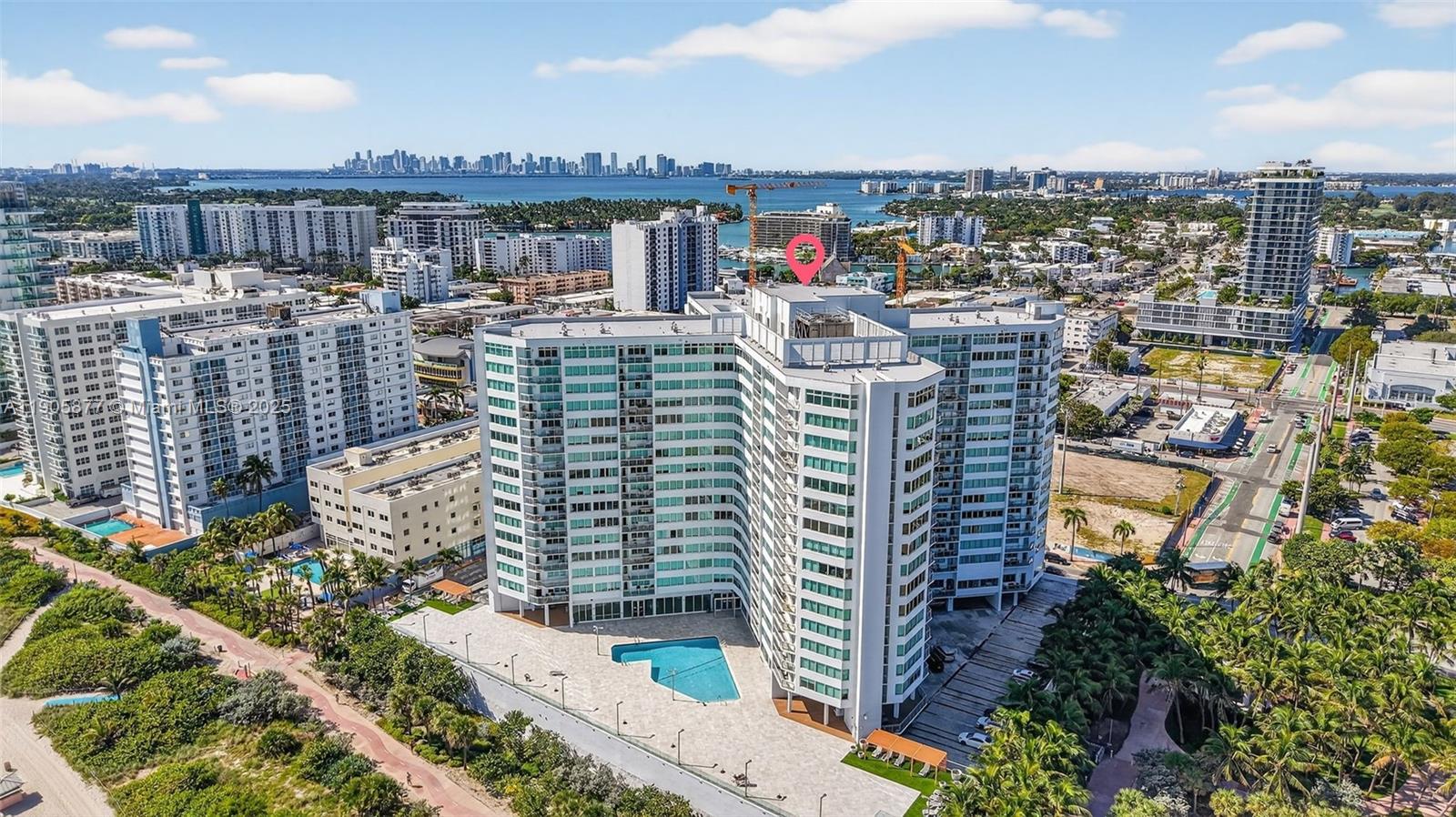 BURLEIGH HOUSE CONDO - Residential