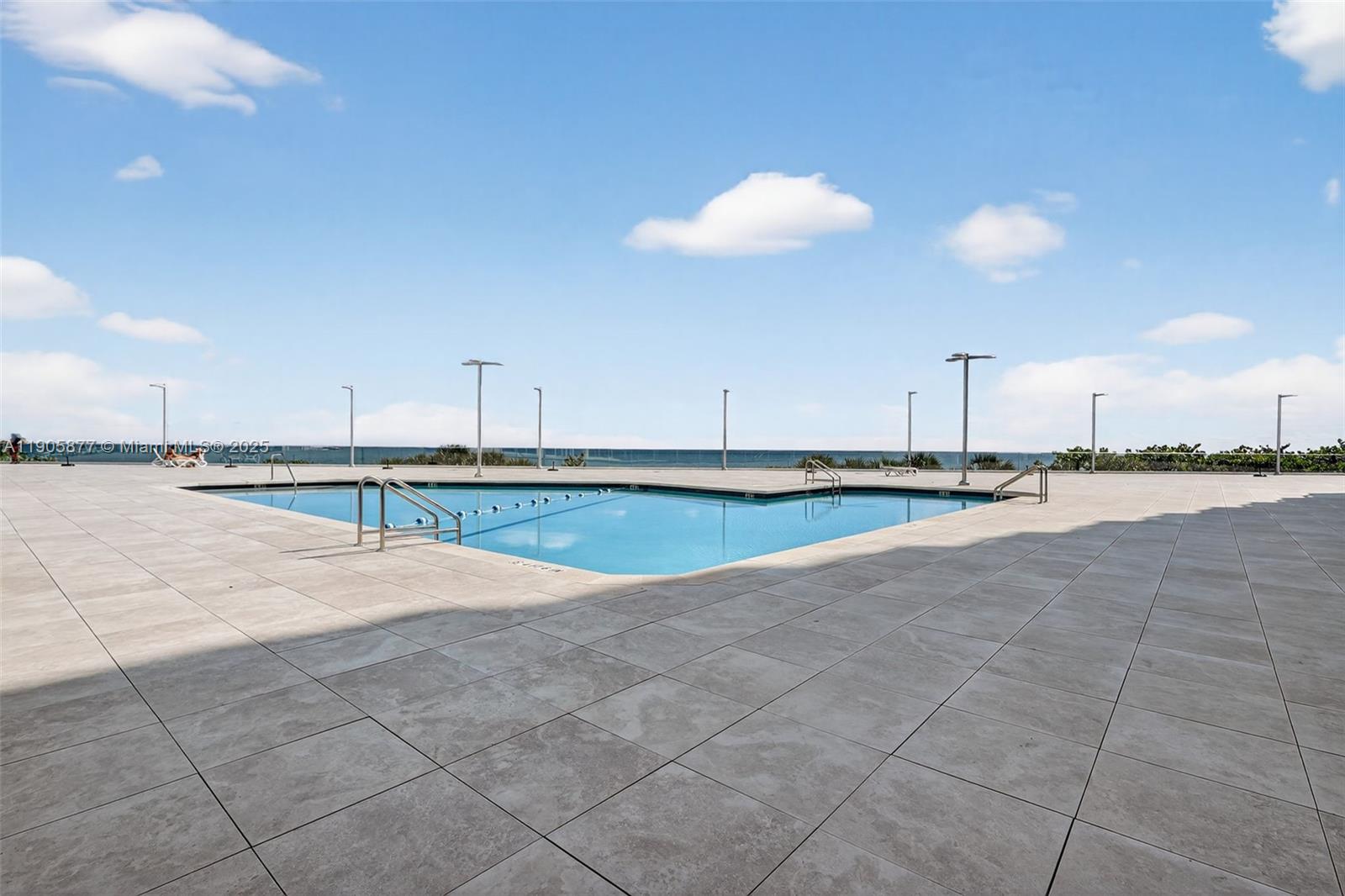 BURLEIGH HOUSE CONDO - Residential