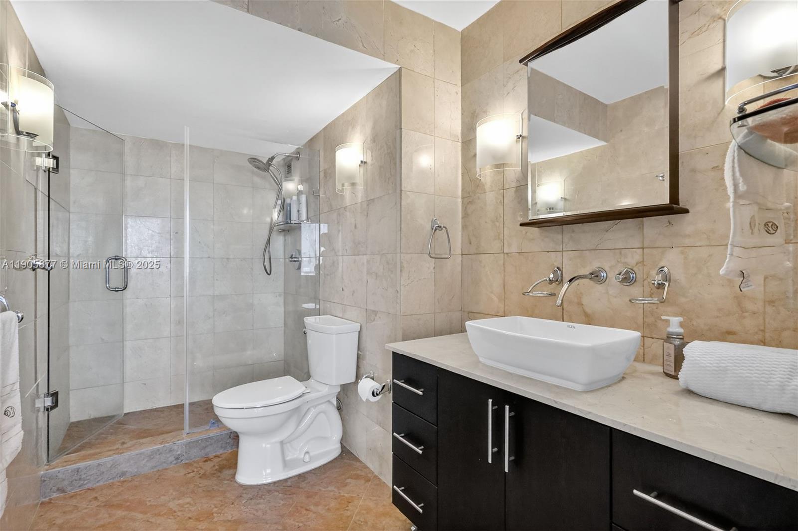 BURLEIGH HOUSE CONDO - Residential