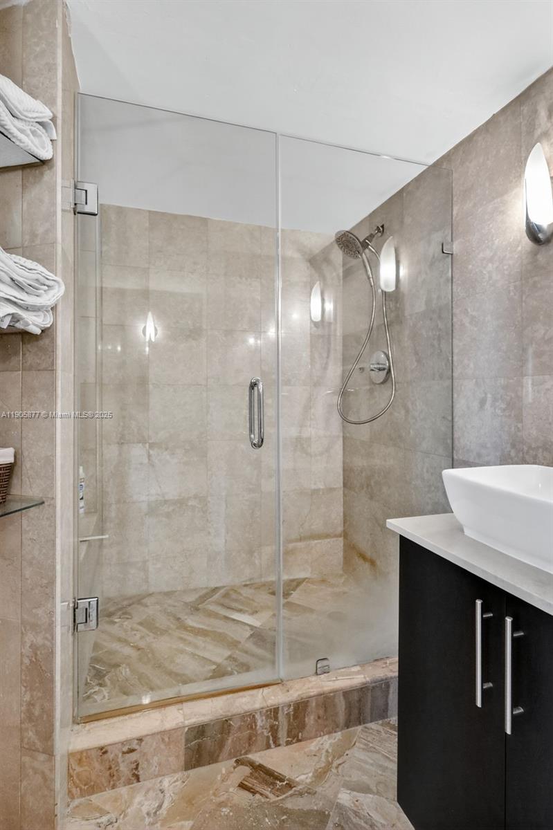 BURLEIGH HOUSE CONDO - Residential