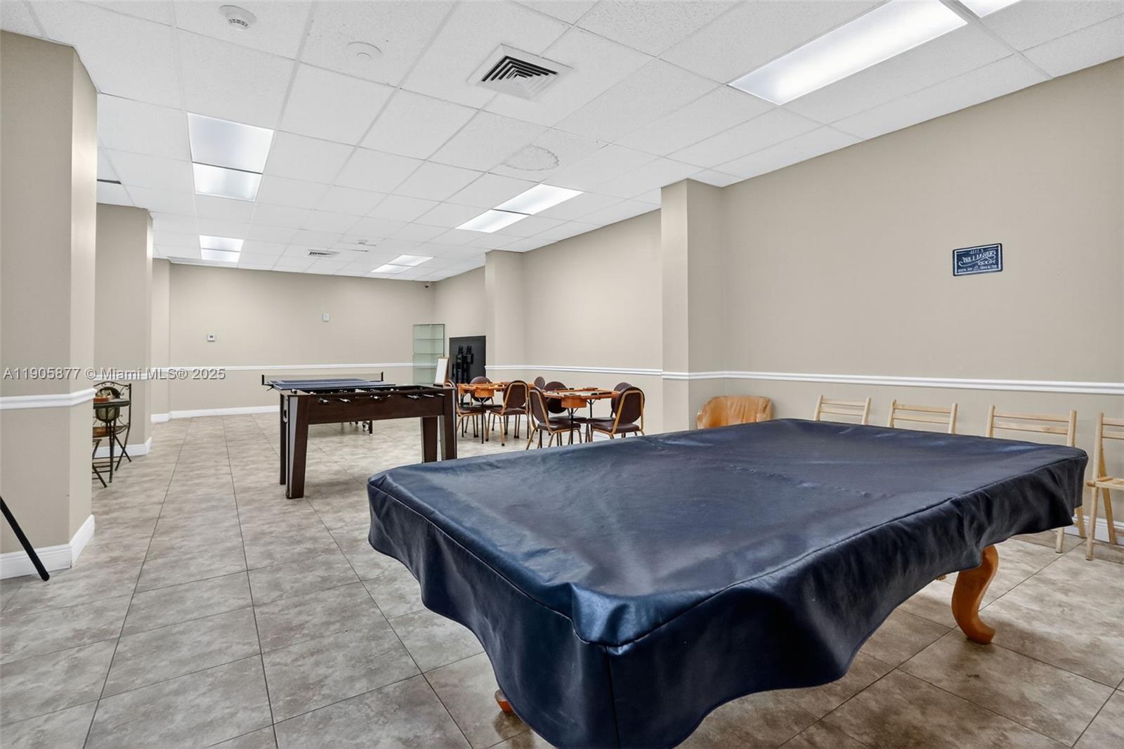 BURLEIGH HOUSE CONDO - Residential