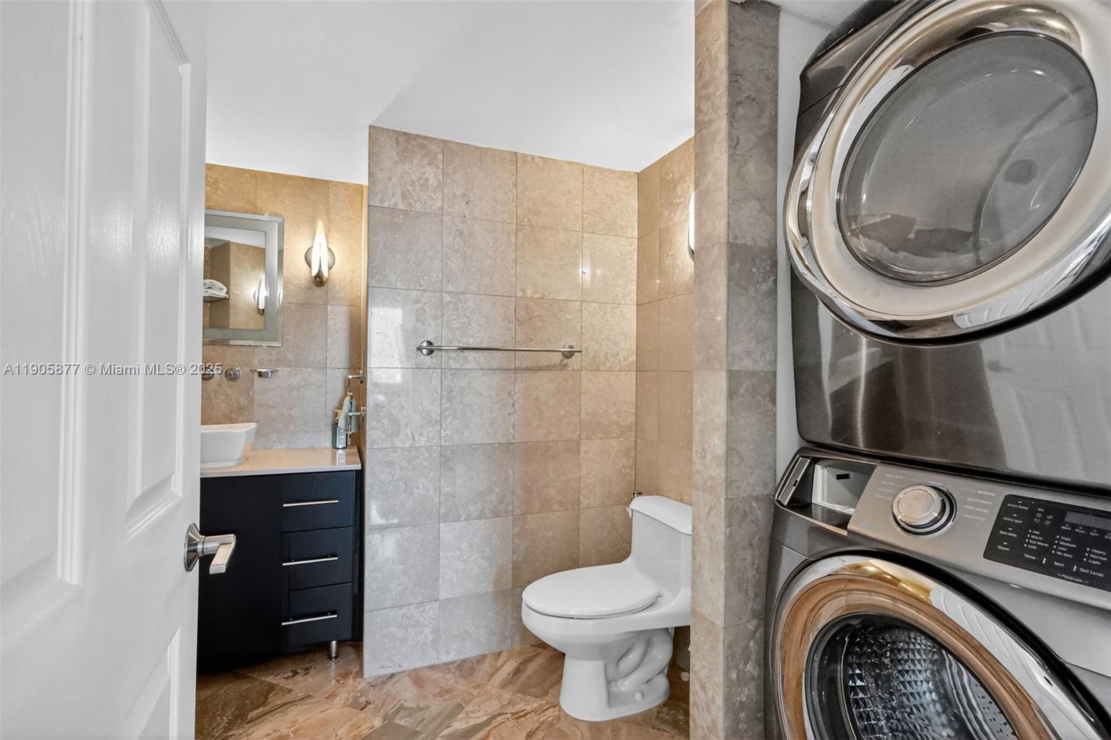 BURLEIGH HOUSE CONDO - Residential